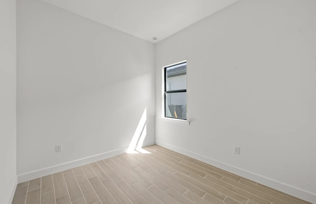 Photo of 1992 Don Benito Way