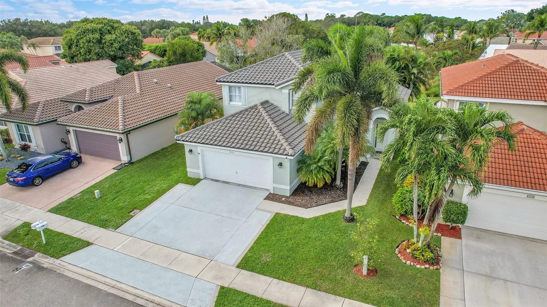 Photo of 8236 White Rock Circle