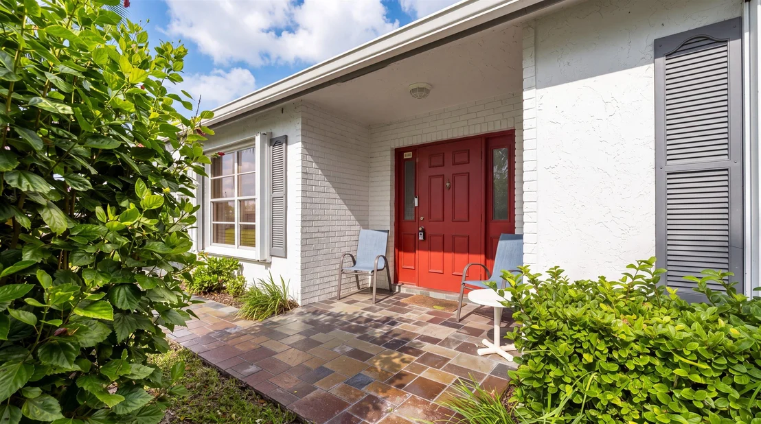 Photo of 6127 RAINBOW Circle