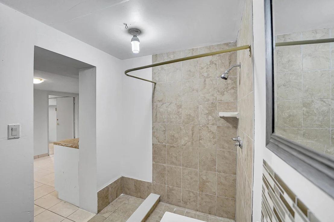 Photo of 555 NW 50TH Place