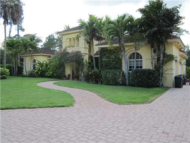 Photo of 1401 Stallion Drive