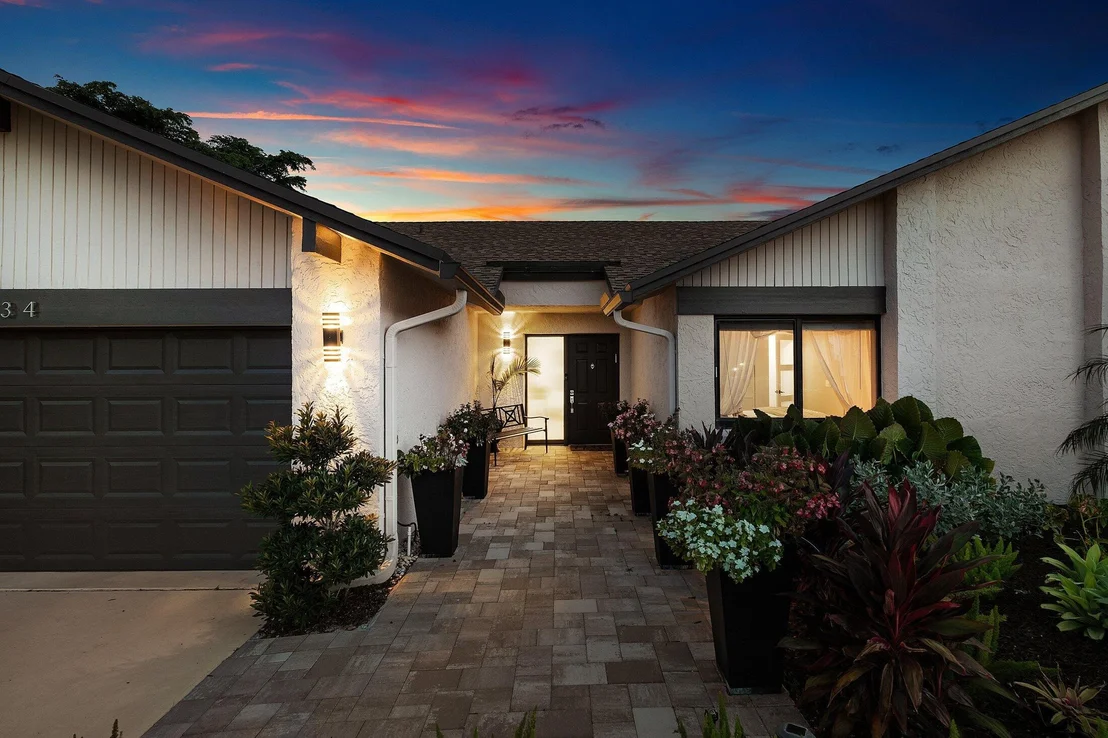 Photo of 5534 Forest Oaks Terrace