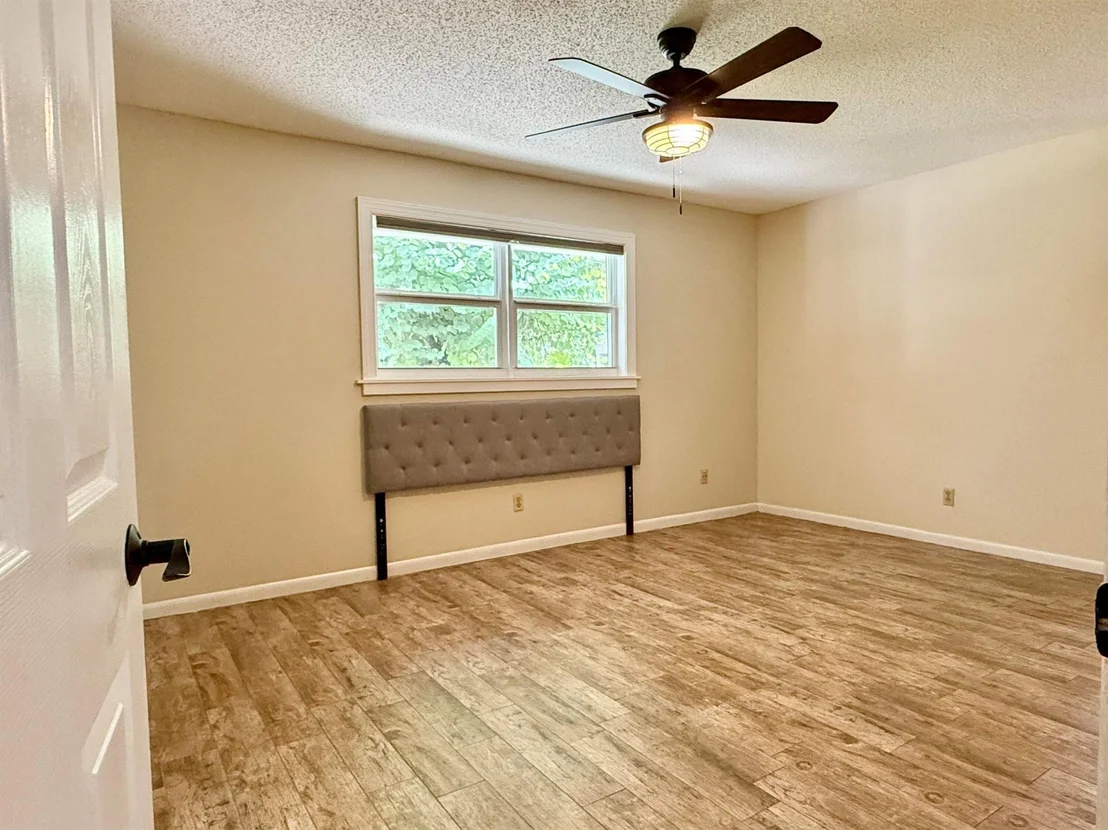 Photo of 17827 126 Terrace N