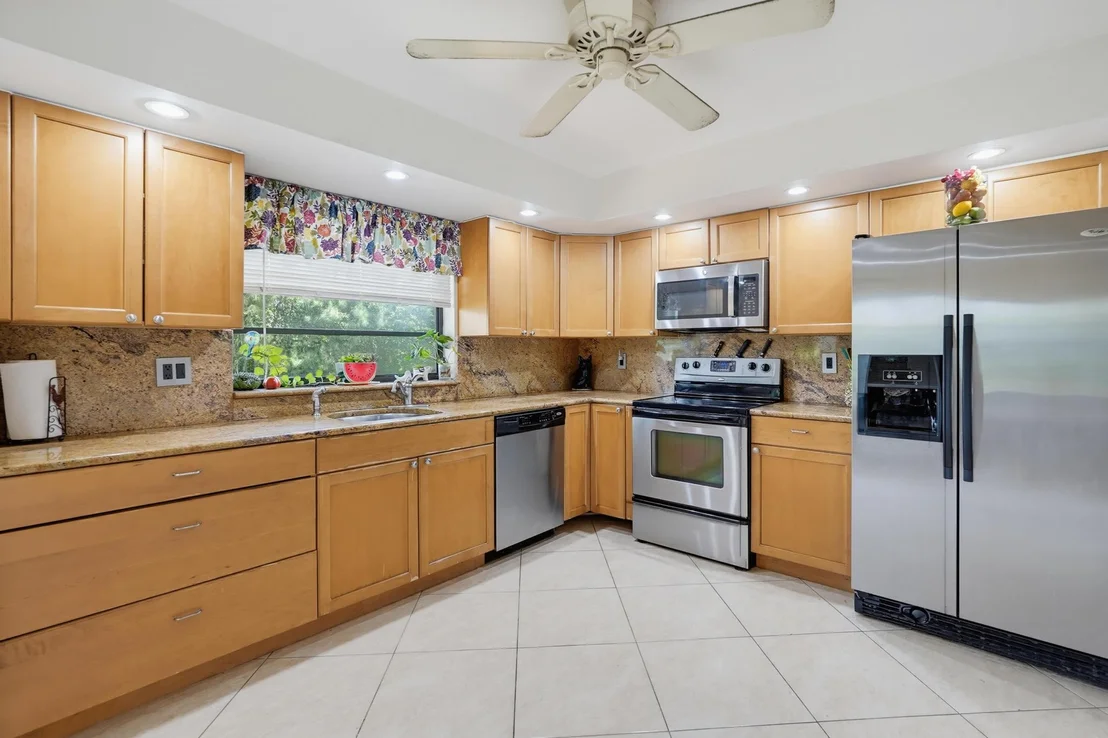 Photo of Unit A at 4696 Greentree Path