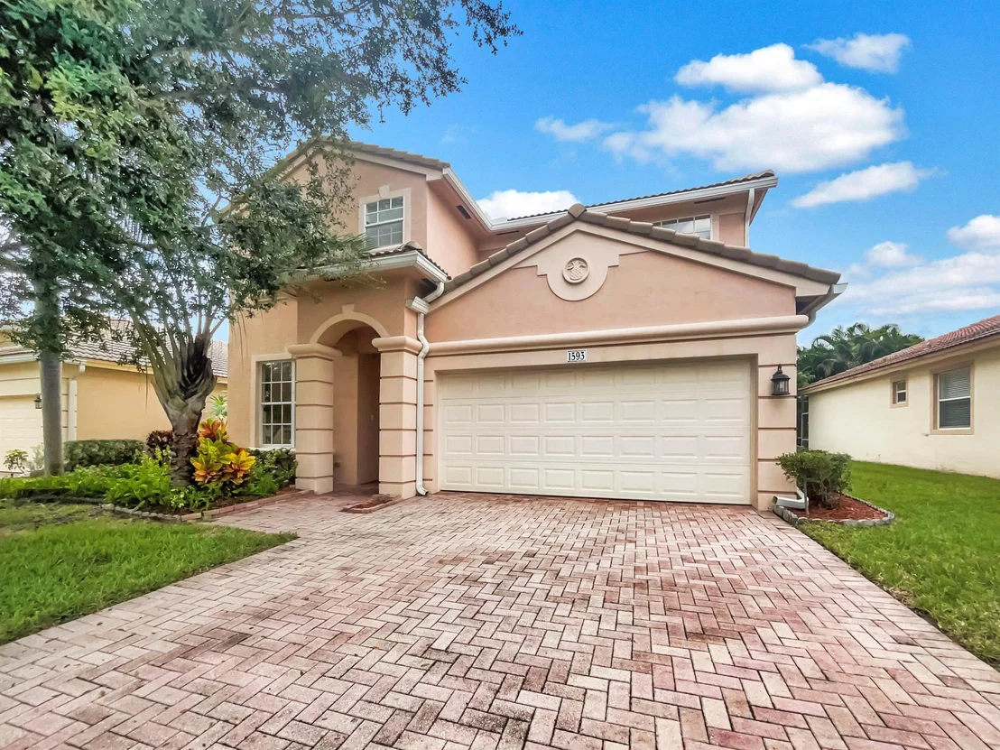 Photo of 1593 SE Tradition Trace