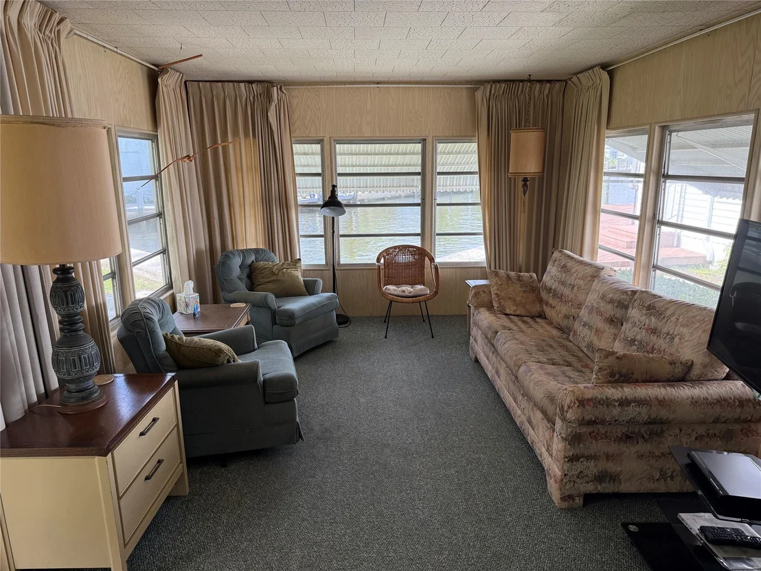 Photo of 201 Mallard Drive