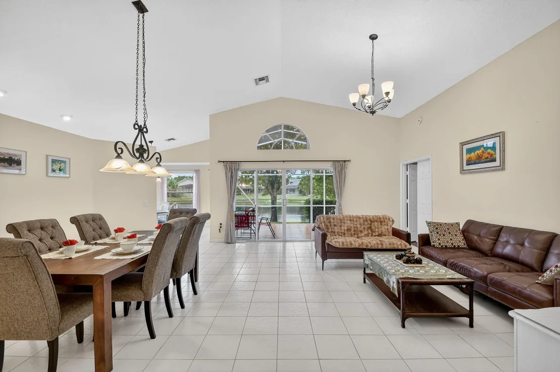 Photo of 2453 Stonegate Drive