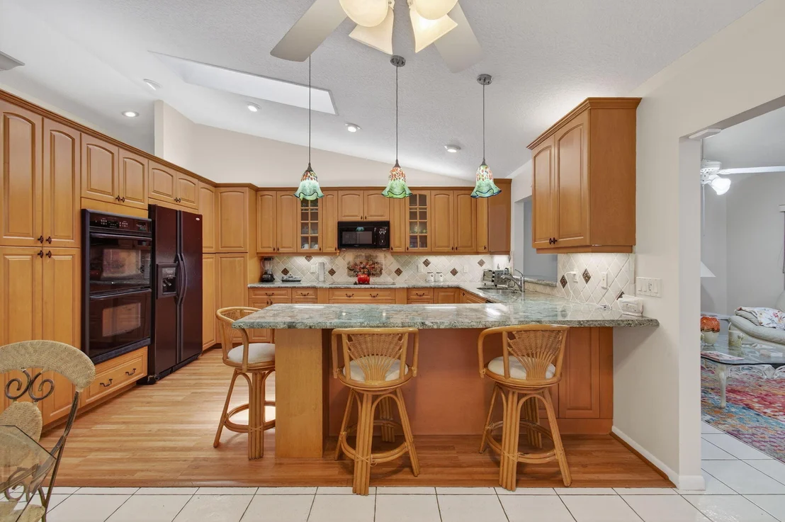 Photo of 2925 Riviera Drive