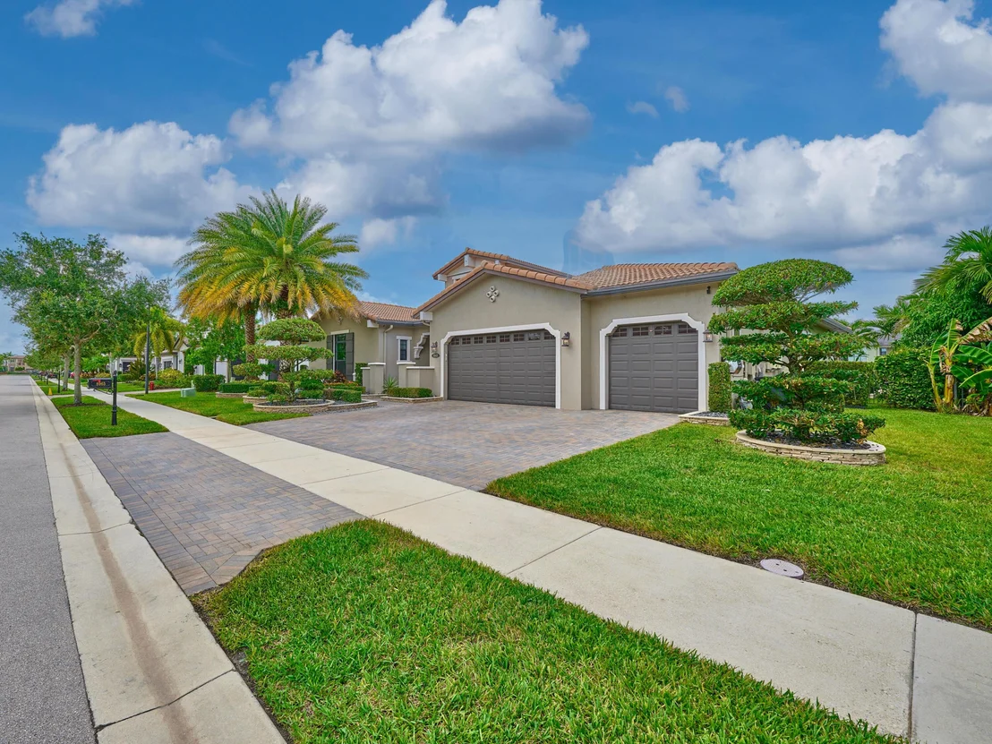 Photo of 8965 Watercrest Circle E