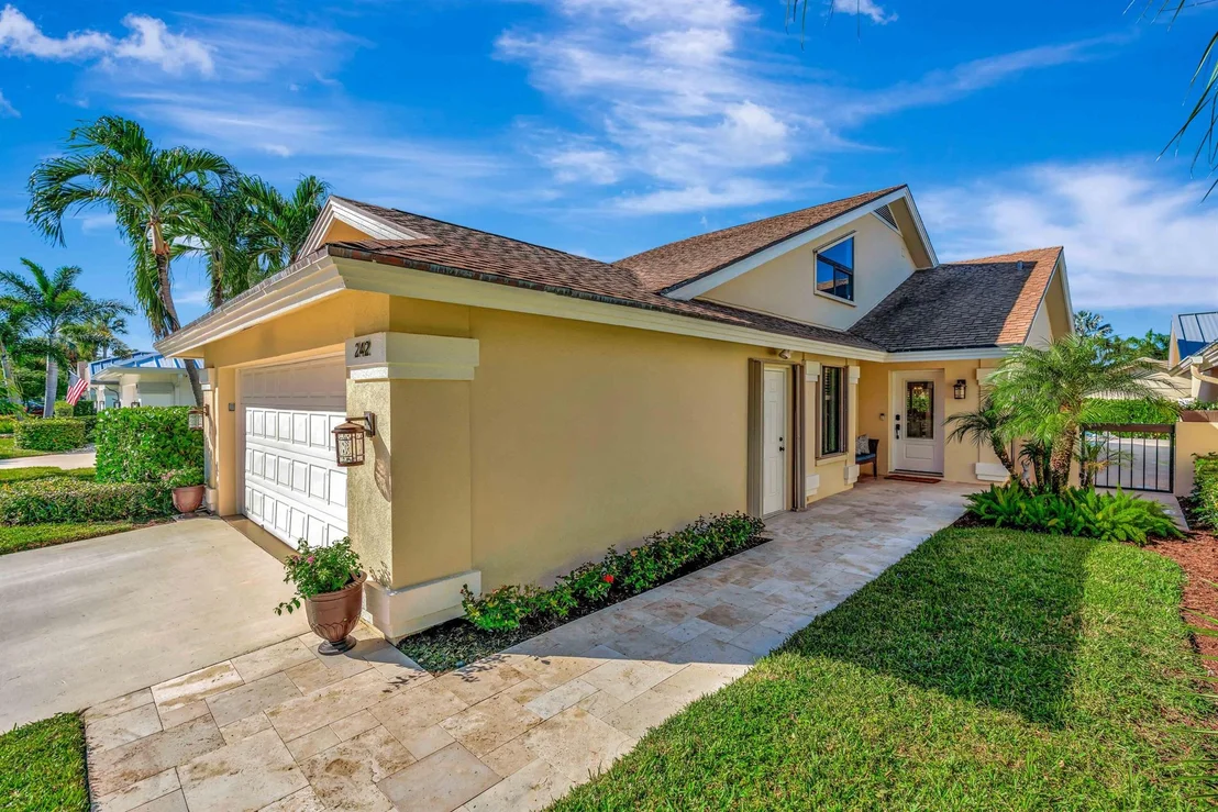 Photo of 242 E River Park Drive