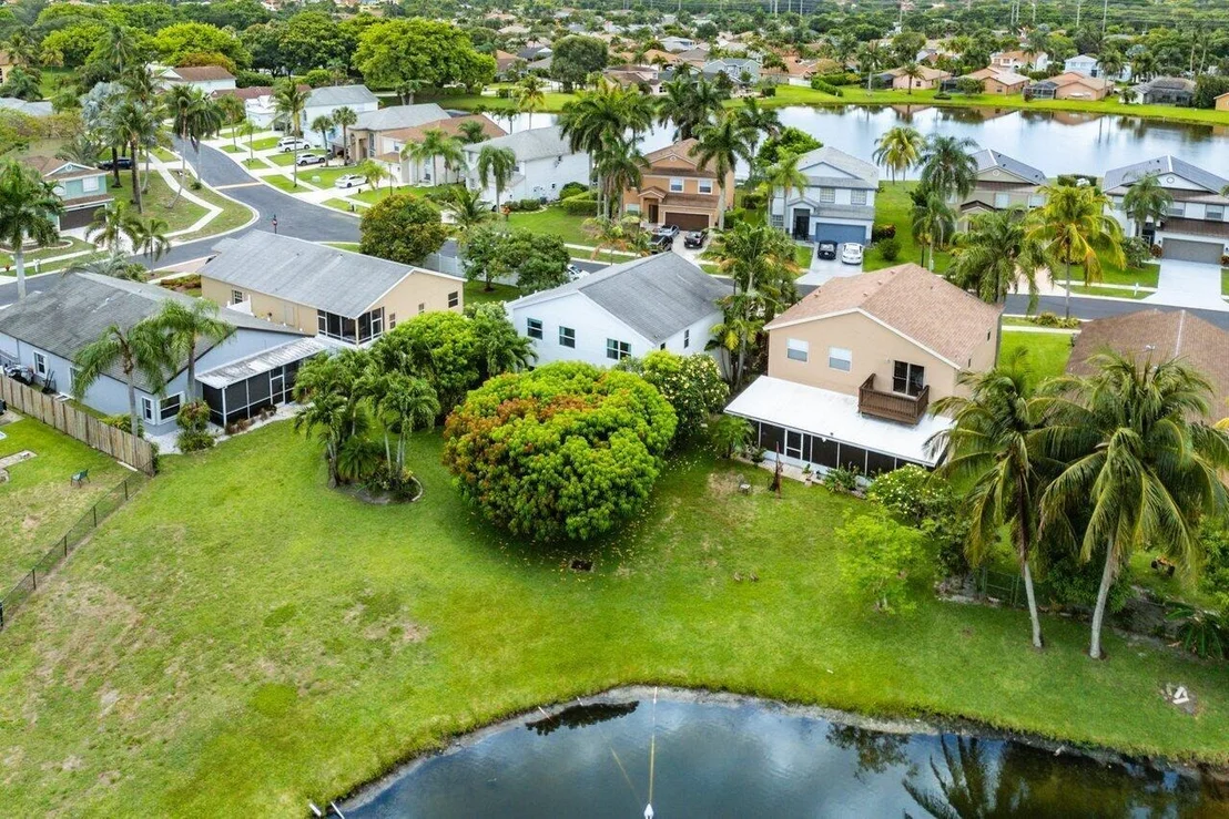 Photo of 6321 Lansdowne Circle