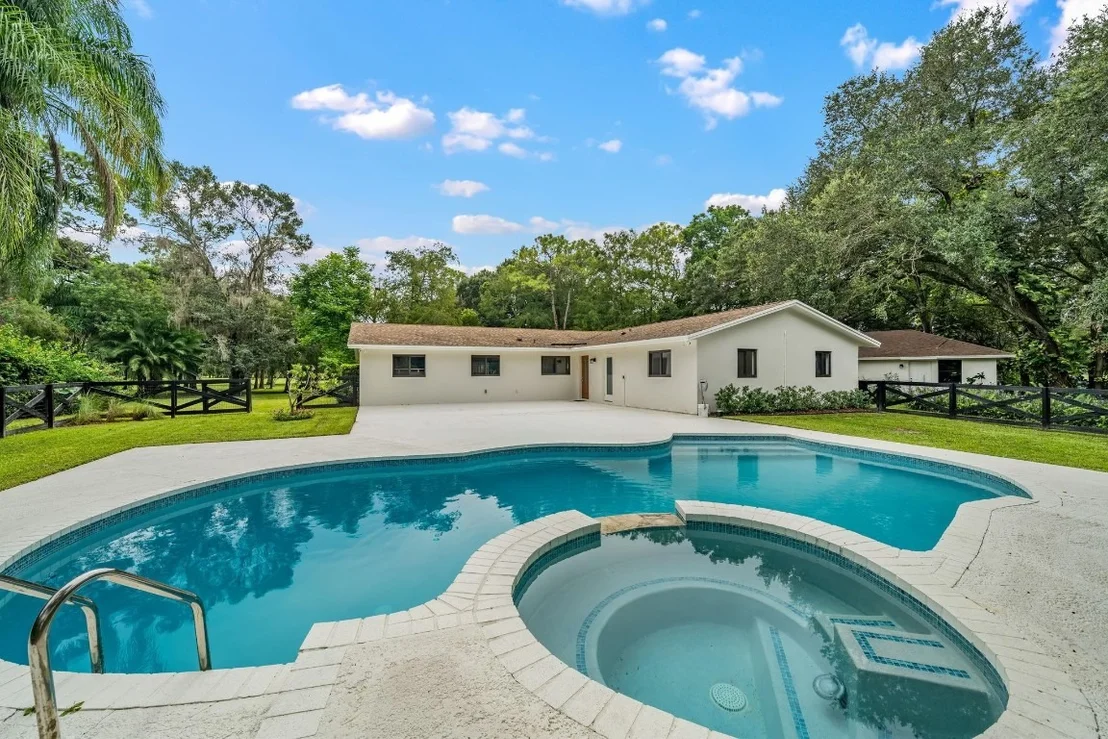 Photo of 3547 B Road
