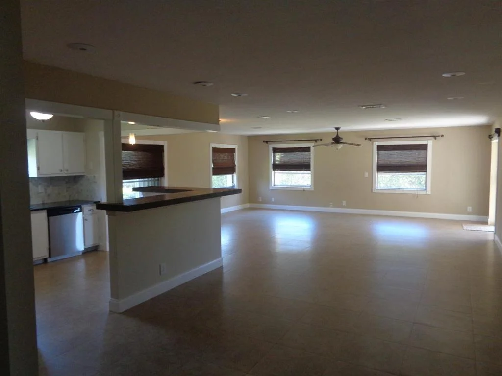Photo of 6098 Stanley Lane