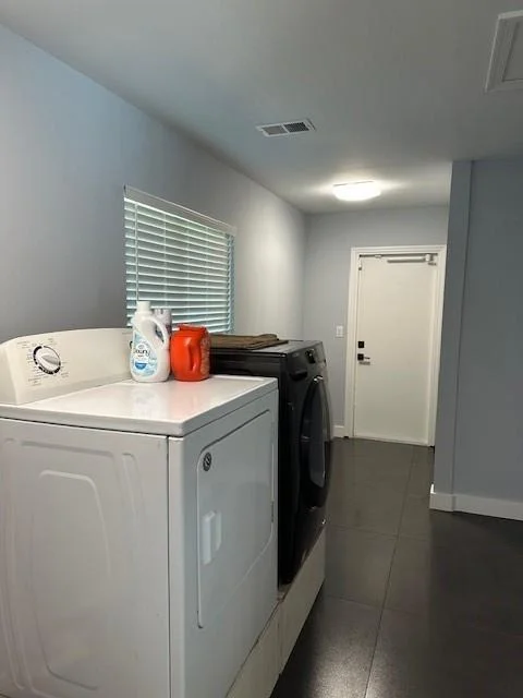 Photo of 1129 W Cypress Drive