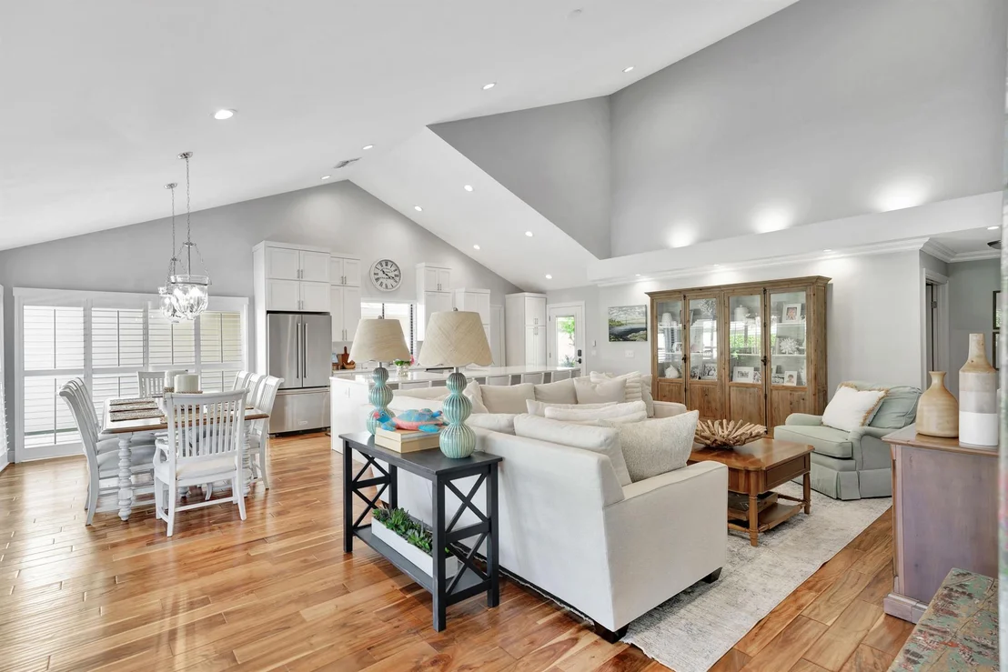 Photo of 242 E River Park Drive