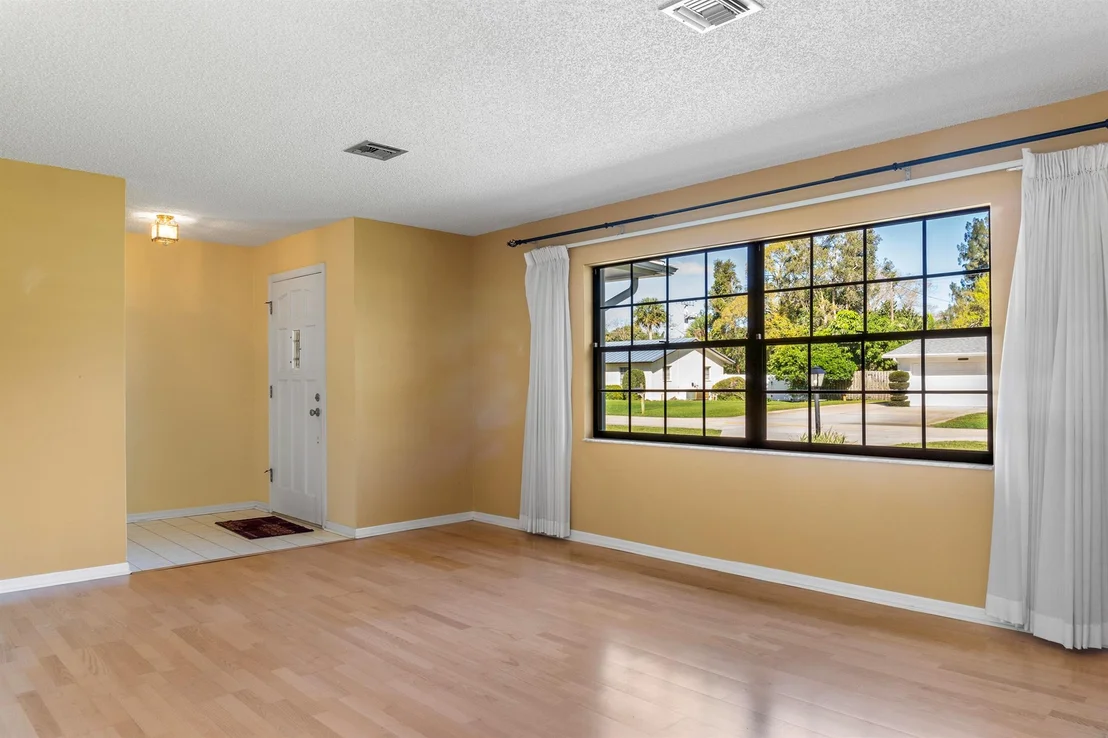 Photo of 2105 15th Lane