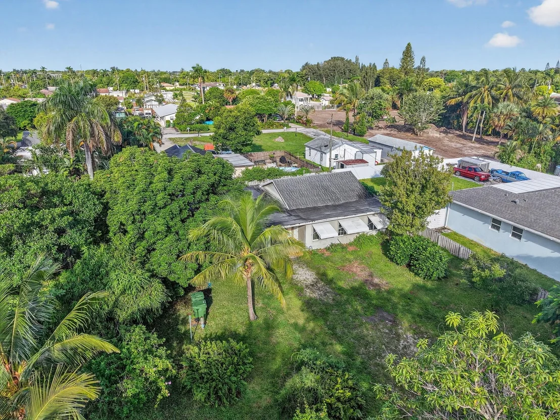 Photo of 3582 Davis Road