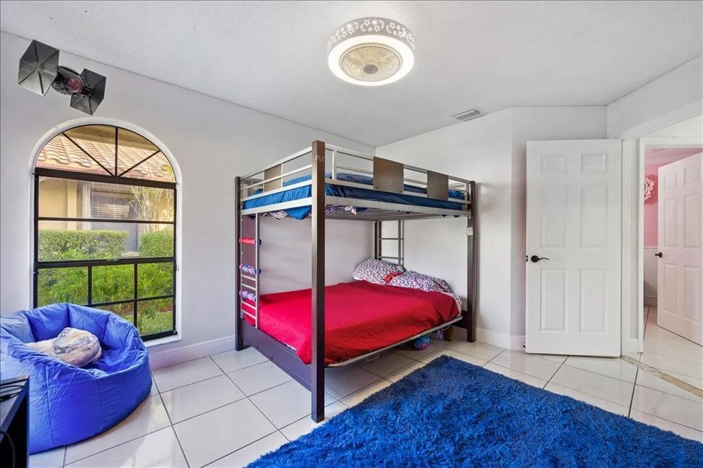 Photo of 5263 Helene Circle