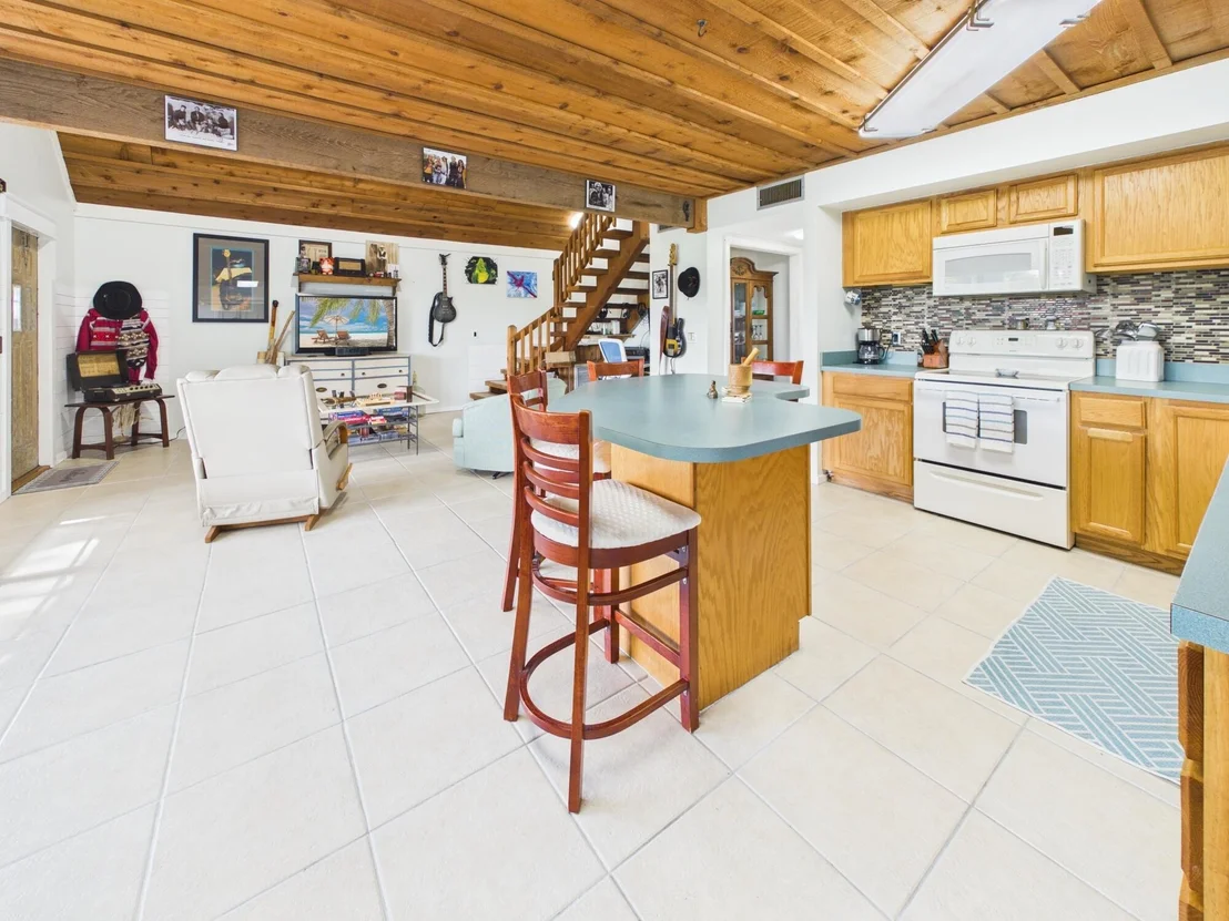Photo of 136 SW 85th Avenue