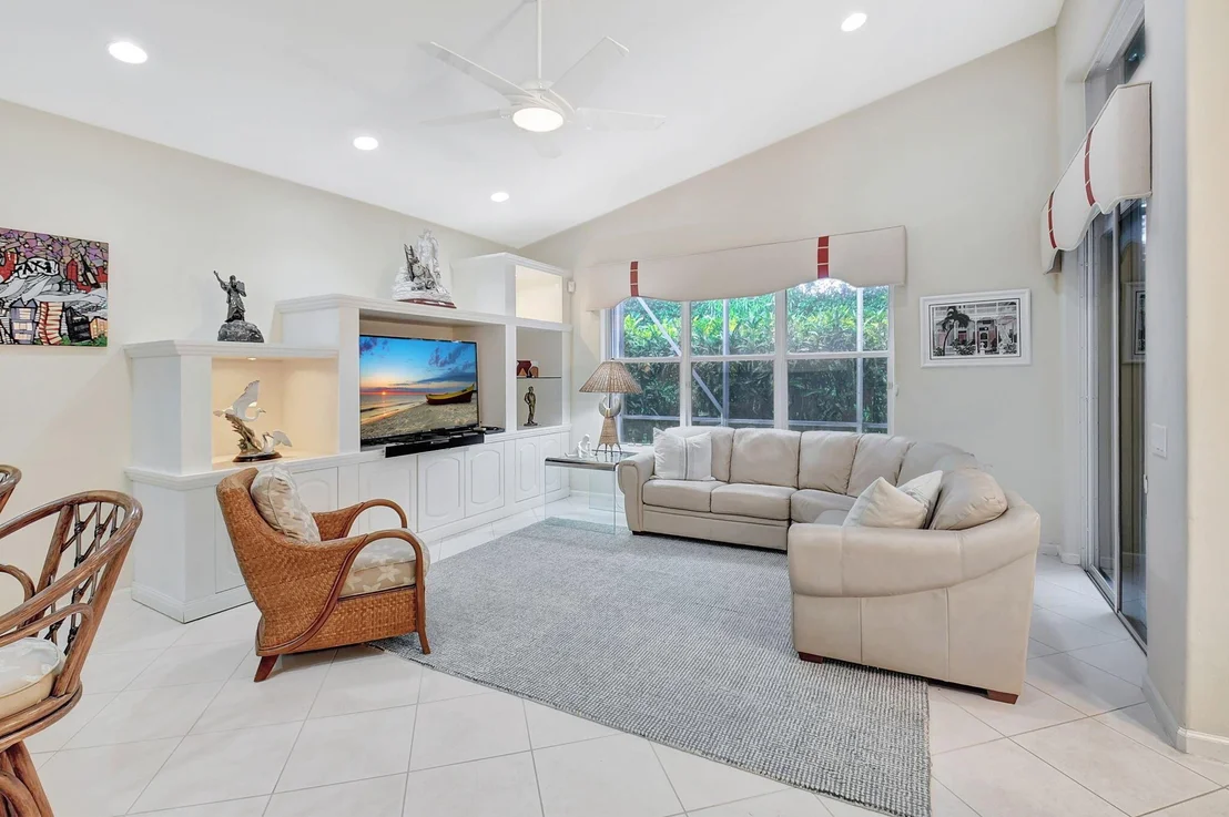 Photo of 7120 Francisco Bend Drive