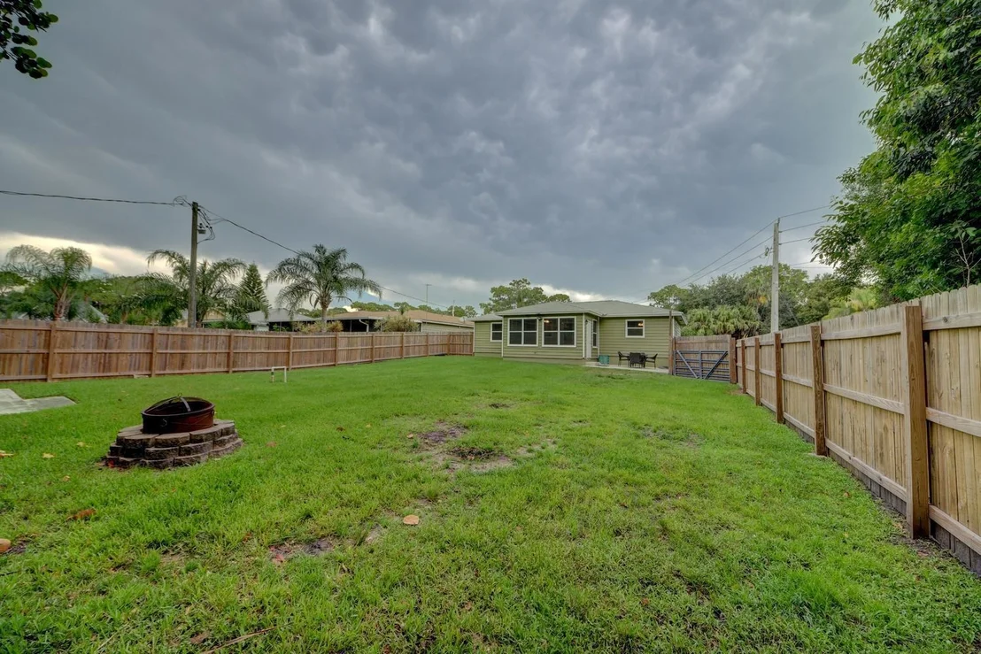 Photo of 6424 SE Thomas Drive