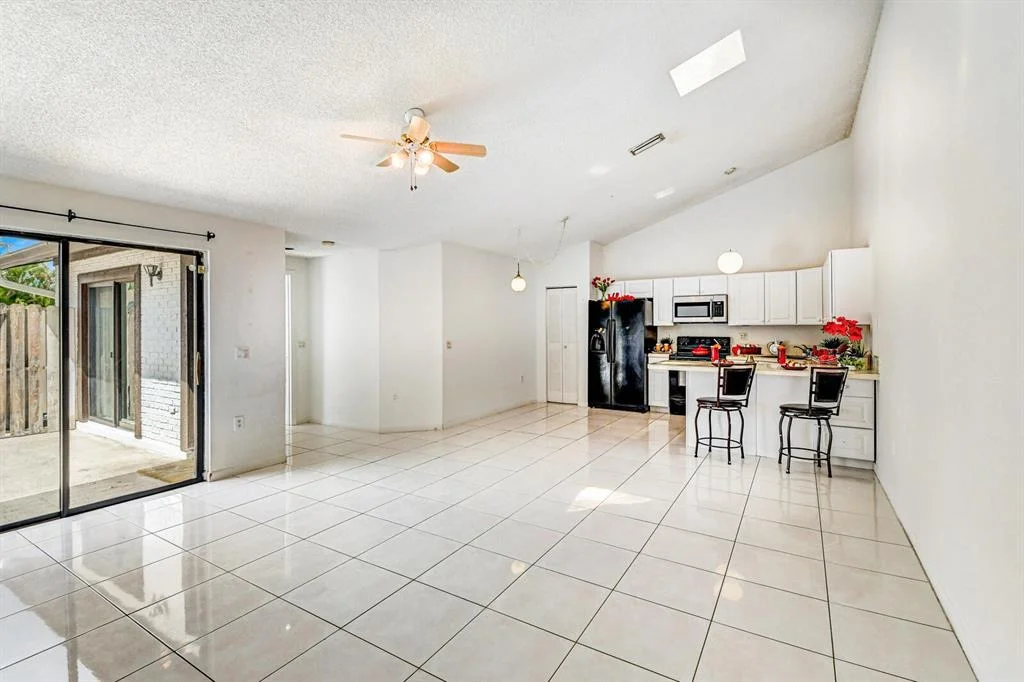 Photo of 10142 Windtree Lane N