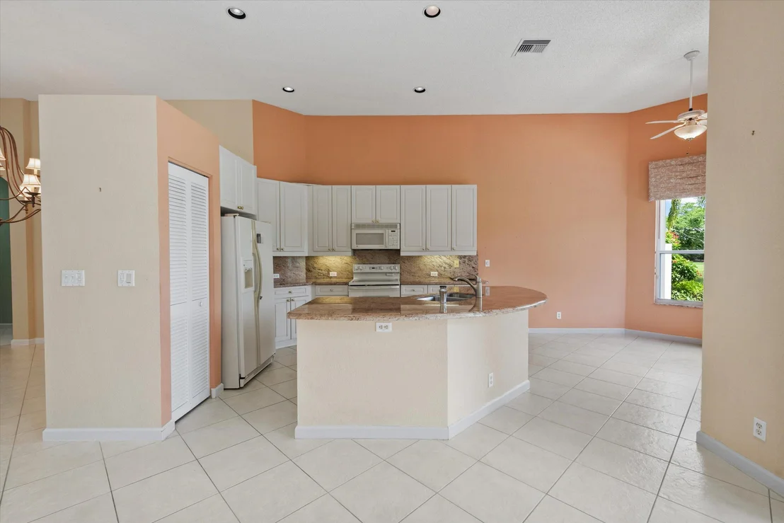 Photo of 10911 Royal Devon Way