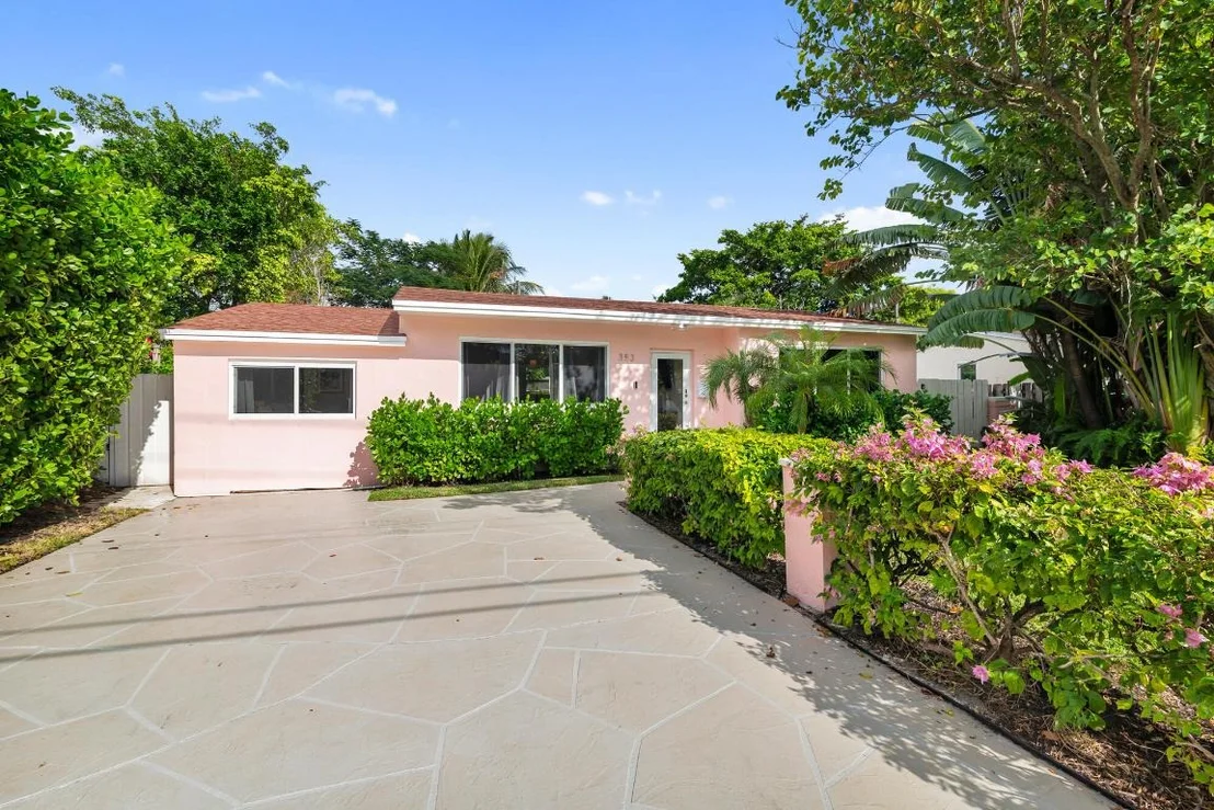 Photo of 353 Gregory Road