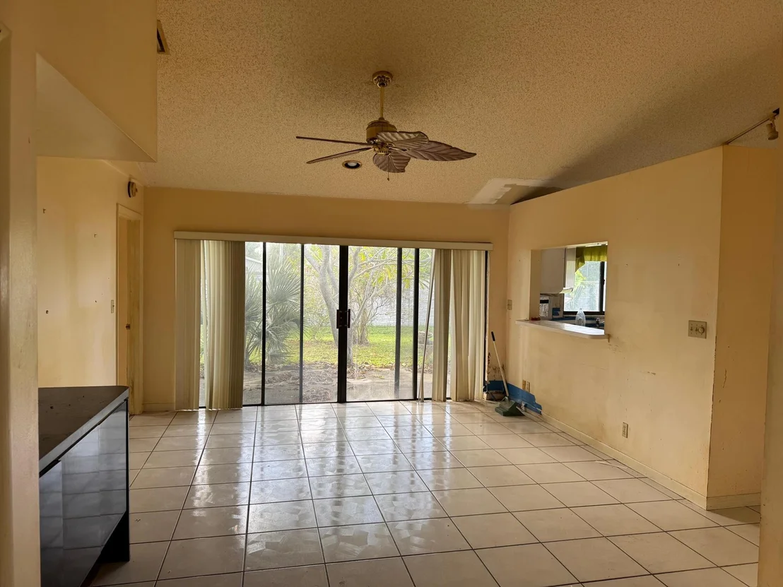Photo of 702 Enfield Road