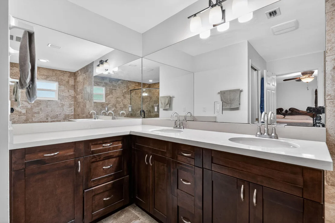 Photo of 17391 Alexander Run