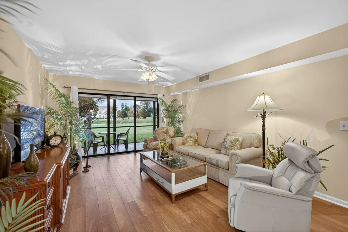 Photo of Unit F at 2041 Keystone Drive