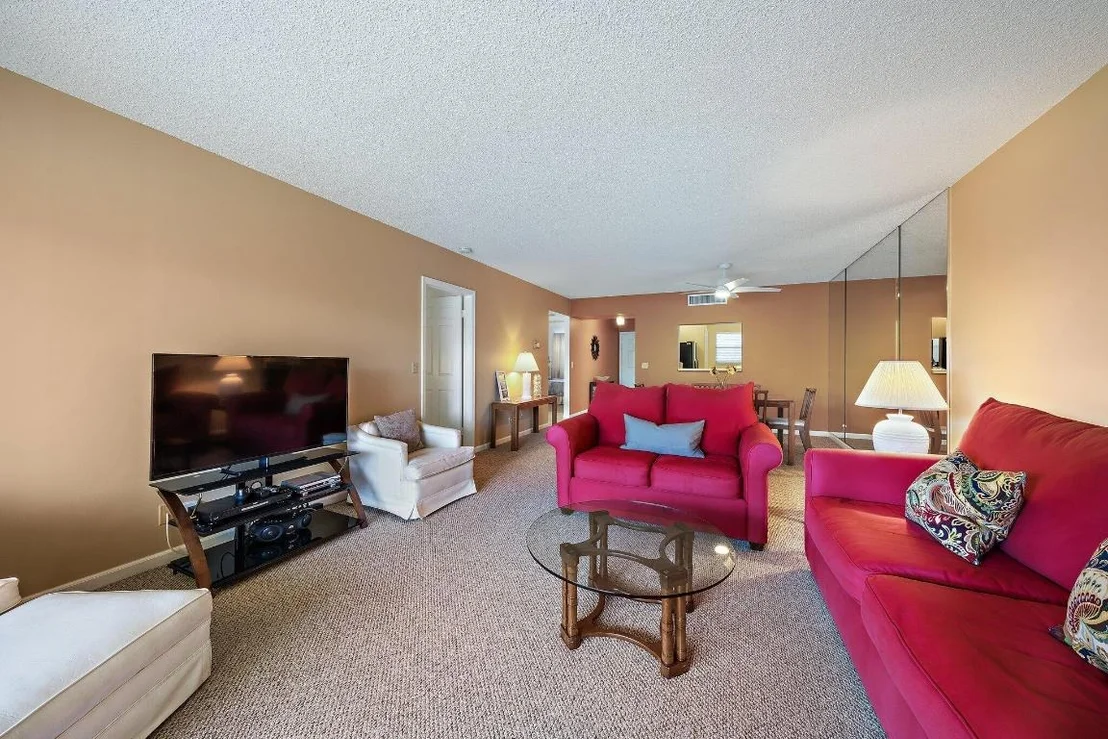 Photo of Unit 203C at 300 N Highway A1a