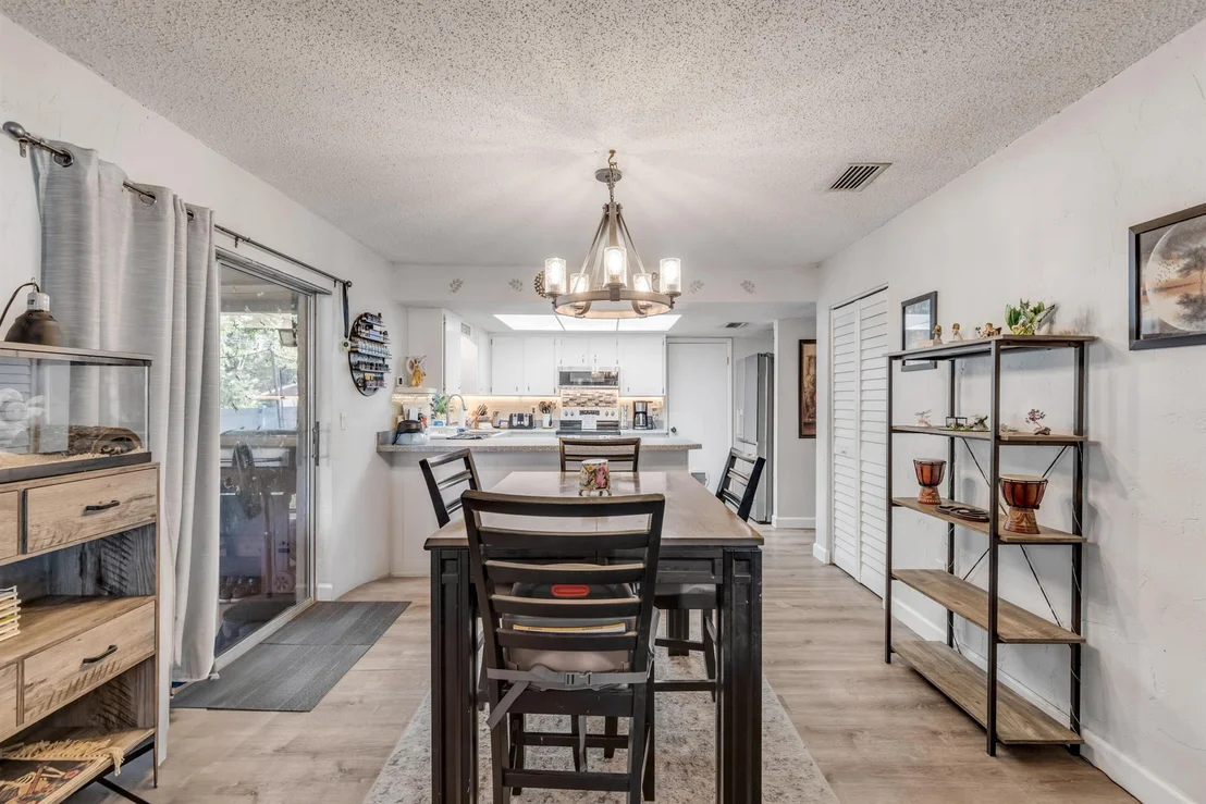 Photo of 3118 Willow Oak Drive