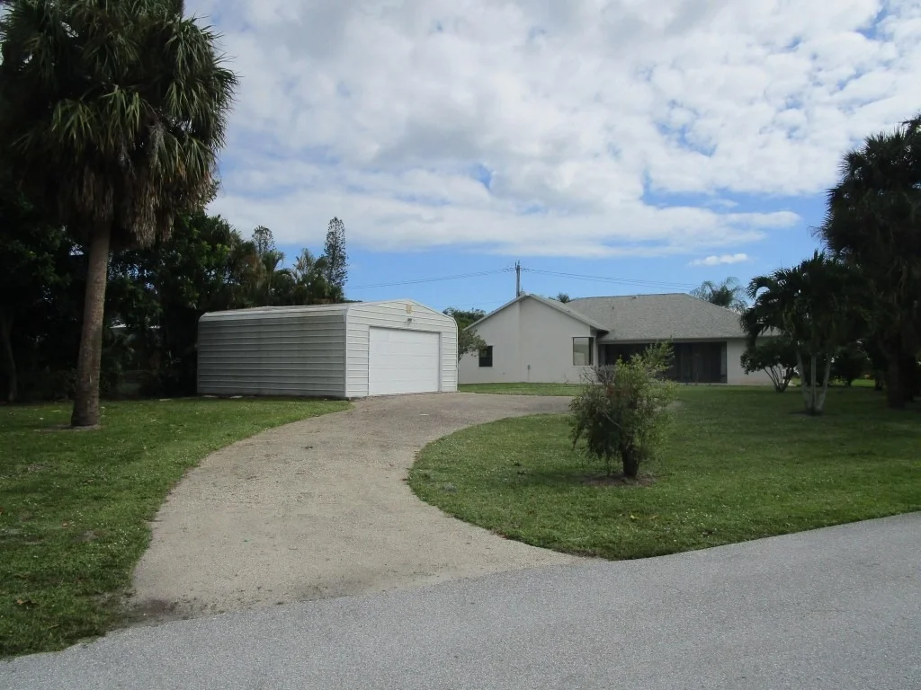 Photo of 1928 NW Pine Lake Drive