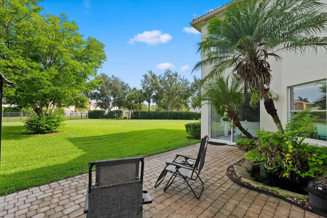 Photo of 1215 Creekside Drive