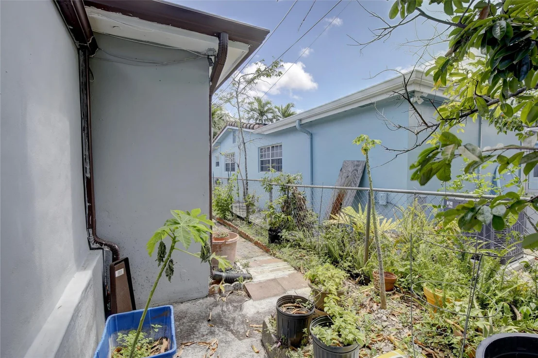 Photo of 7141 Biltmore Boulevard