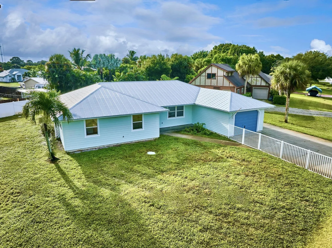 Photo of 196 15th Avenue
