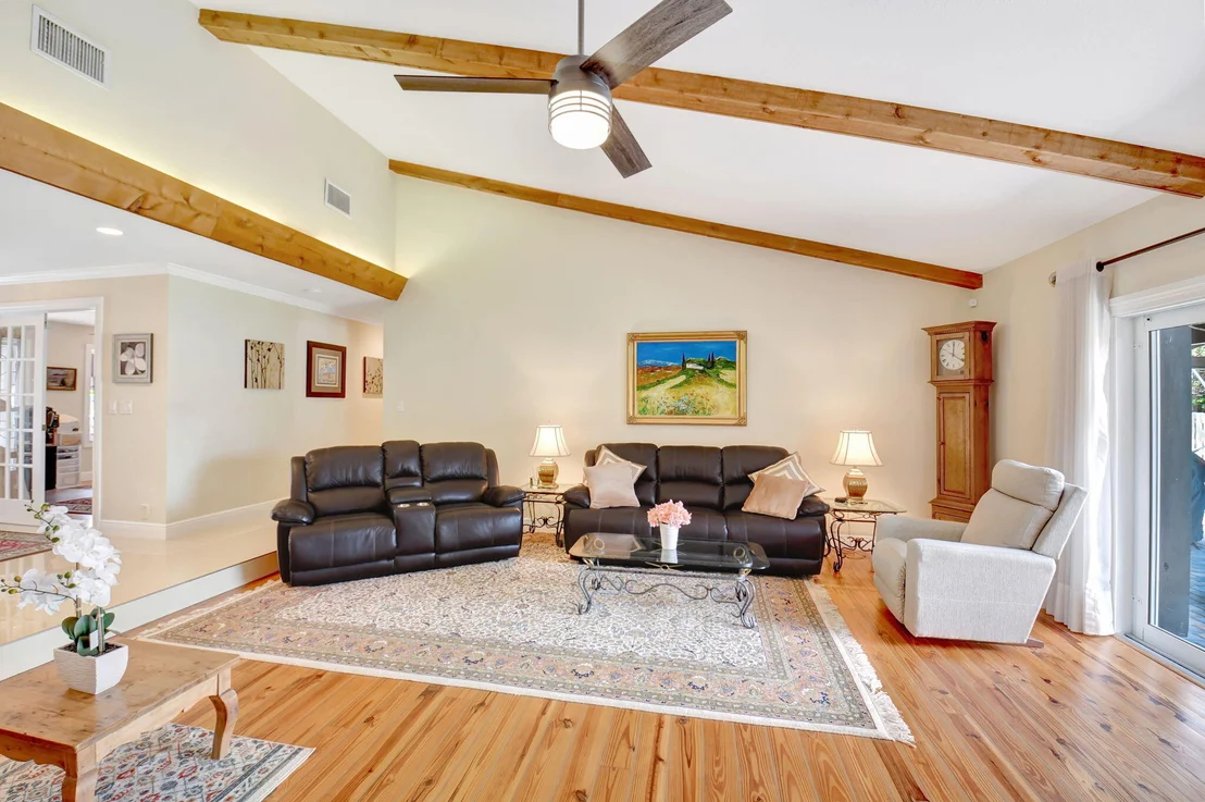Photo of 147 Oregon Lane