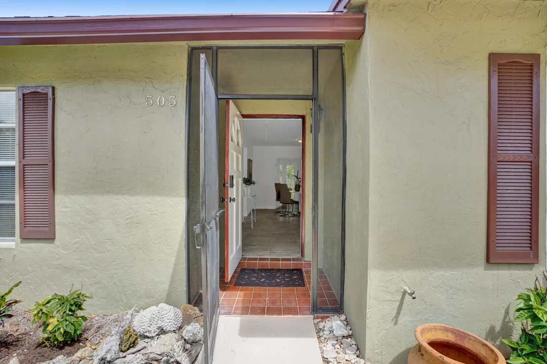 Photo of 505 Heron Drive