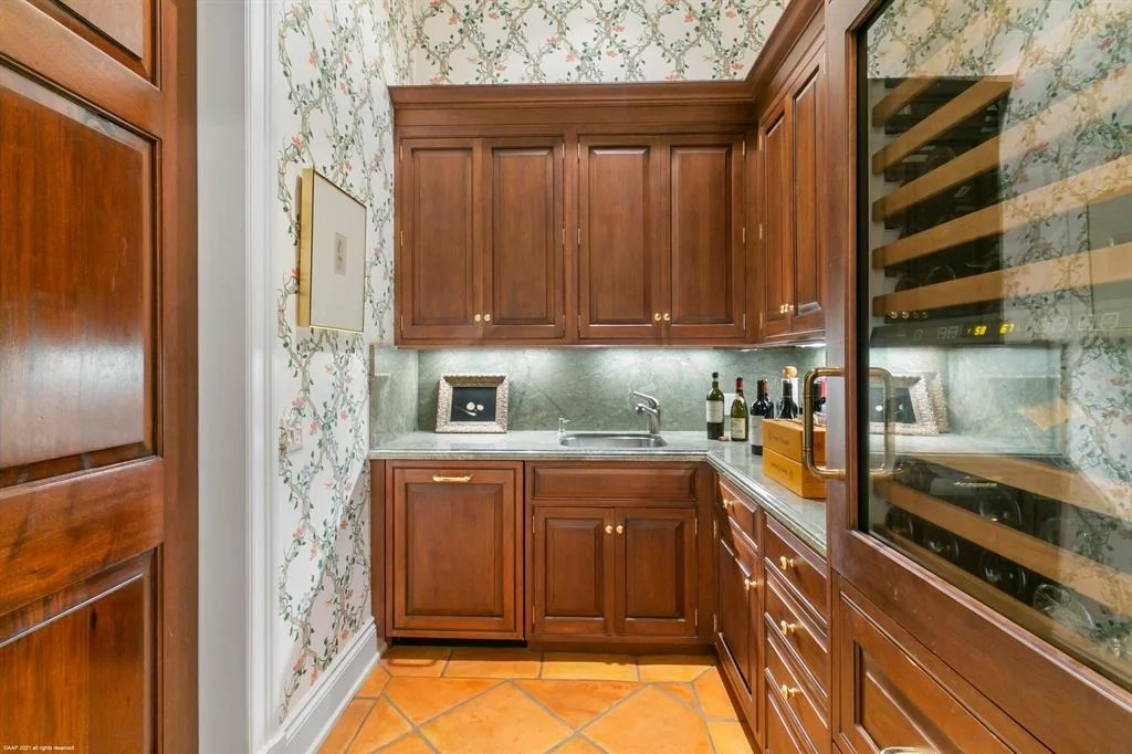 Photo of 533 White Pelican Circle