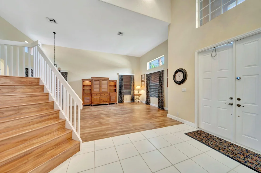Photo of 16412 Diamond Place