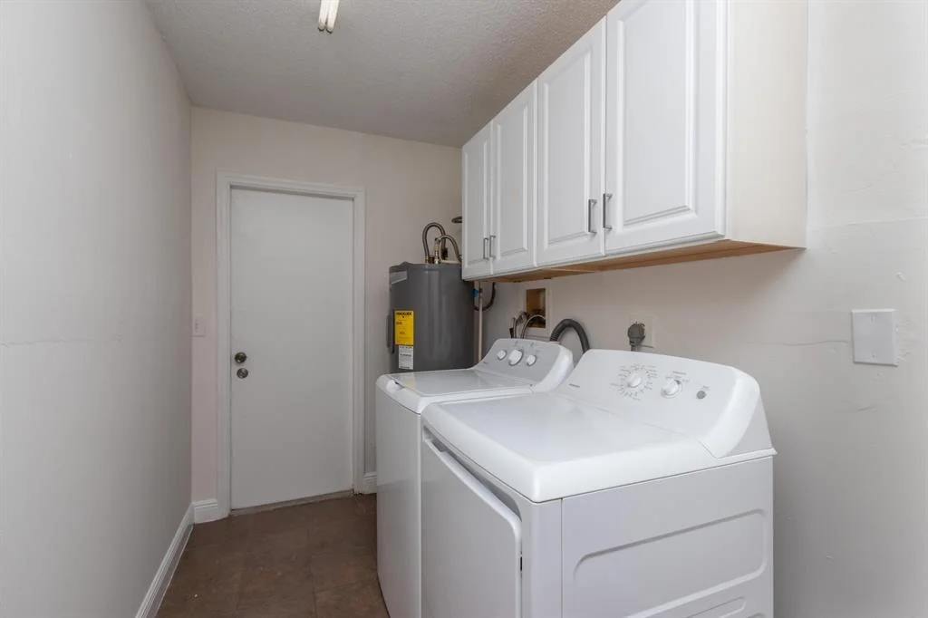 Photo of 6915 Westview Drive