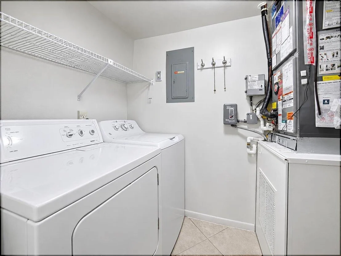 Photo of Unit D2 at 331 KNOTTY PINE Circle