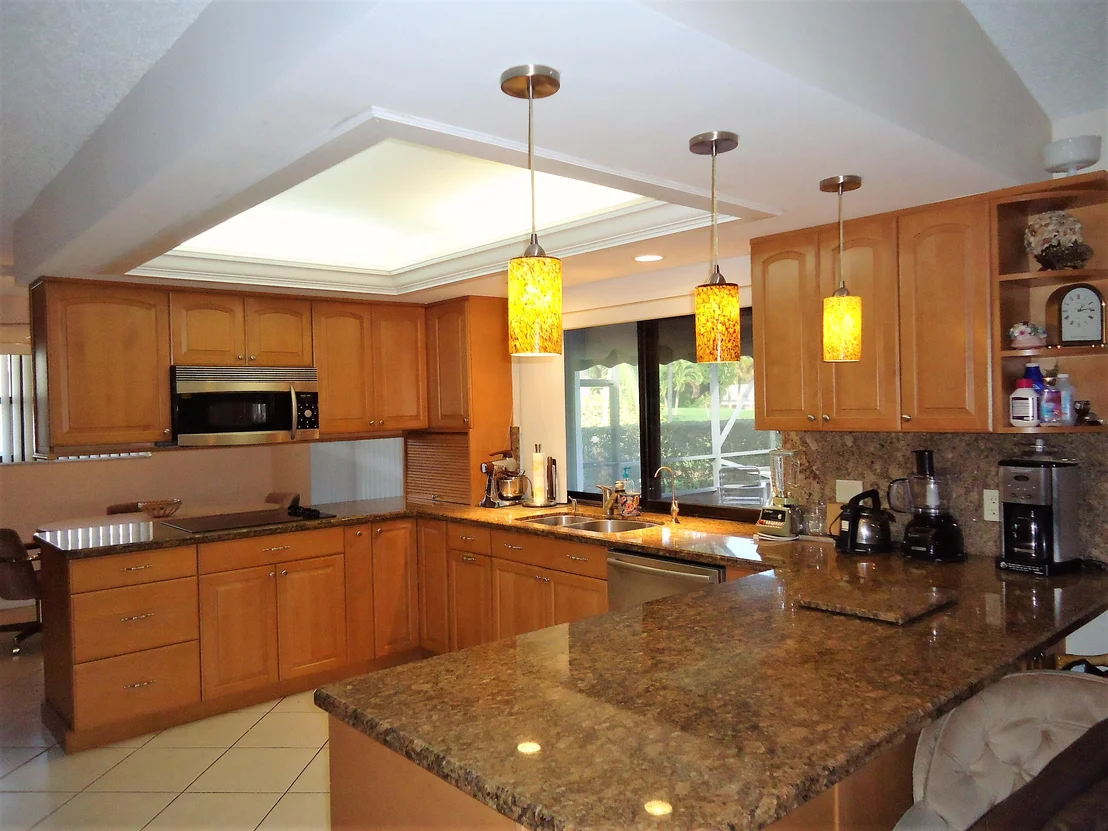 Photo of 3129 Lakeview Drive