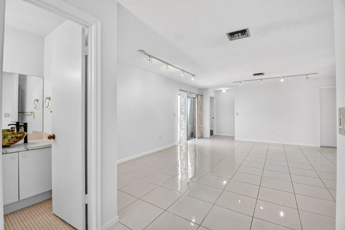 Photo of 6747 Starkeys Place