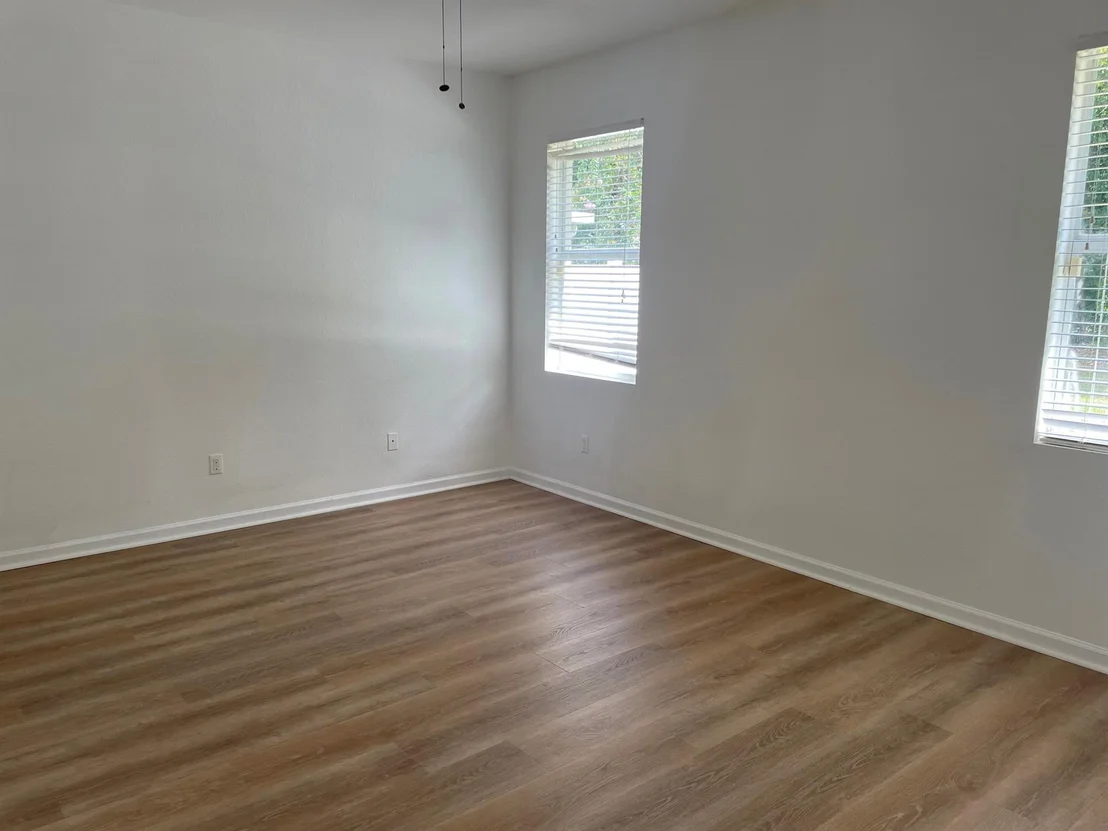 Photo of 6822 Mitchell Street