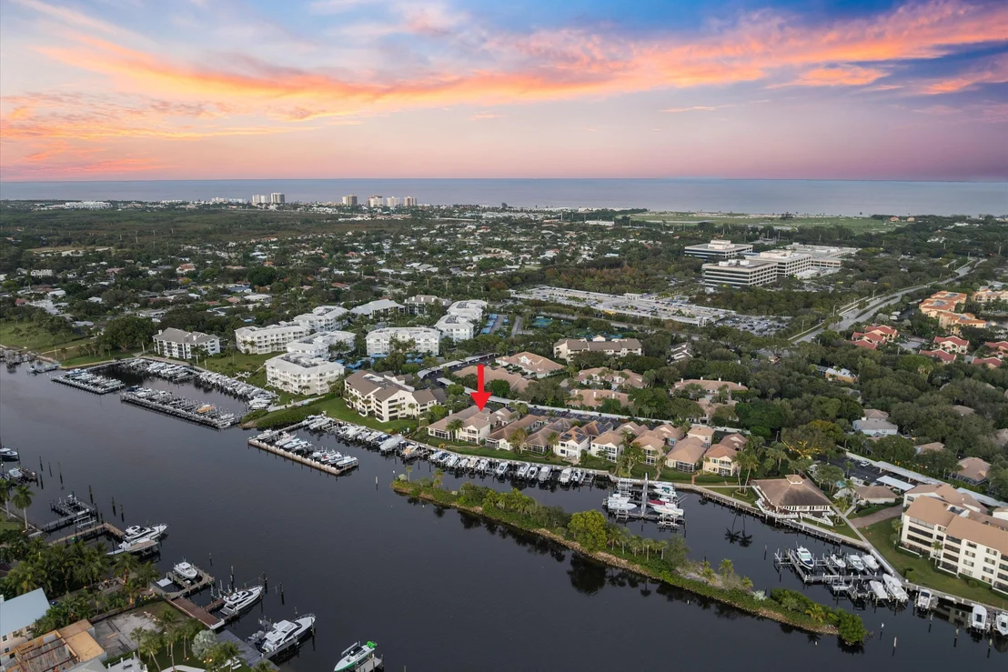 Photo of 602 Oak Harbour Drive