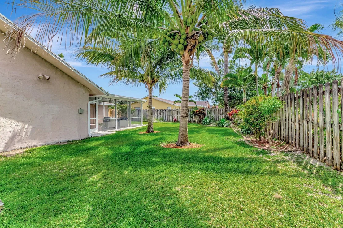 Photo of 11390 Chipmunk Drive