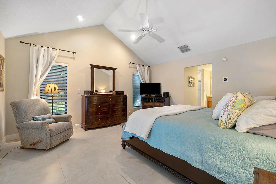 Photo of 772 Juniper Place