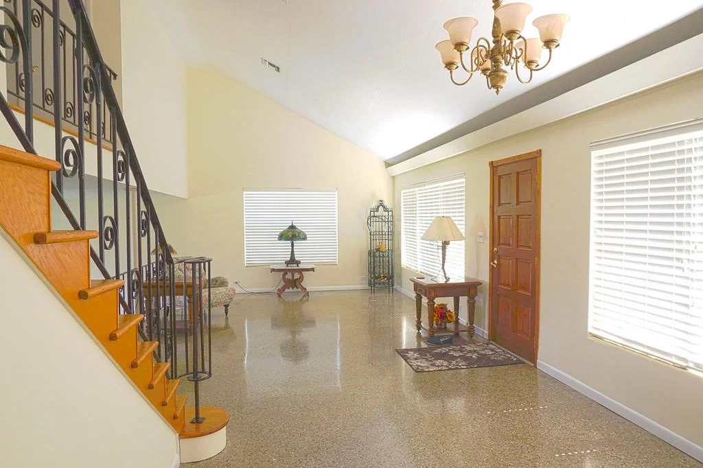 Photo of 731 Sunset Drive